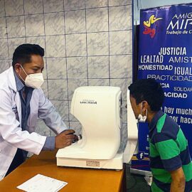 Campaña de optometría llega a Ibarra