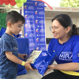 Amigos MIRA enseña y entretiene con su causa Niños con Valores, Hombres de Futuro en Manta